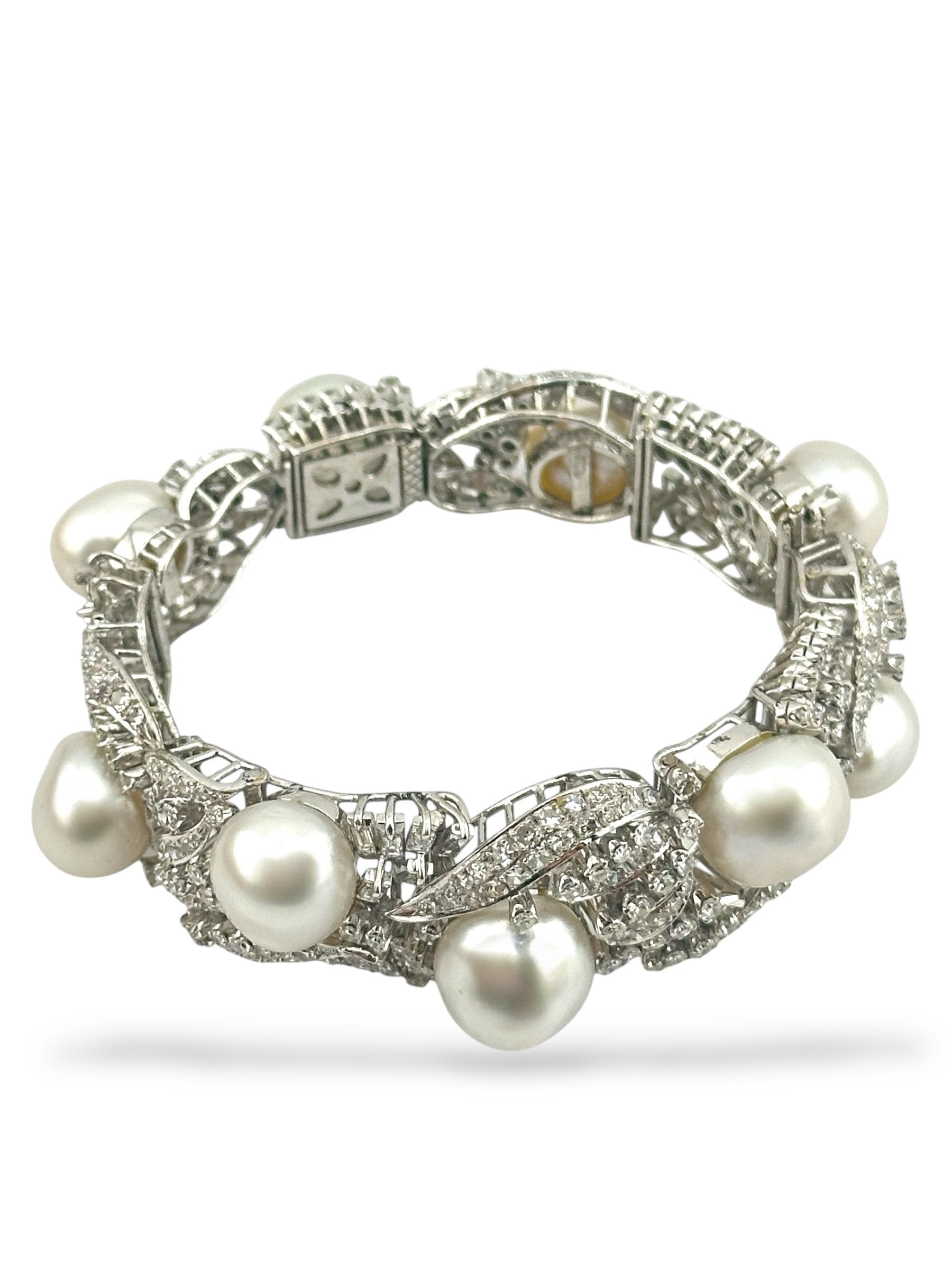 18 kt. White gold, 18K White Gold Bracelet with 4.7ct. Diamonds and Large Pearls -  4.7ct. tw. Diamond (Natural)