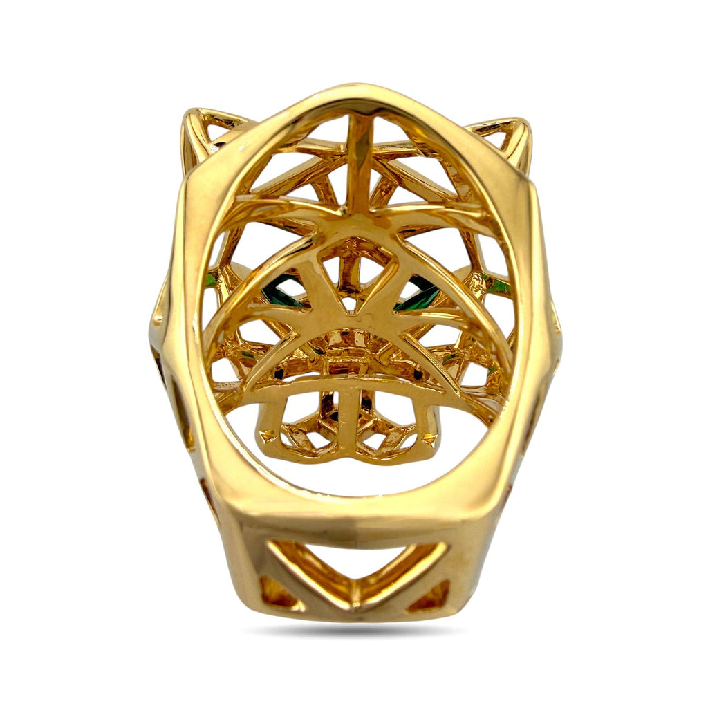 18K yellow gold panther ring, top view with circular lattice and green gemstone