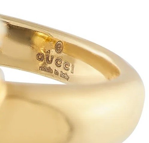 Gucci 18K Yellow Gold Ring Onyx