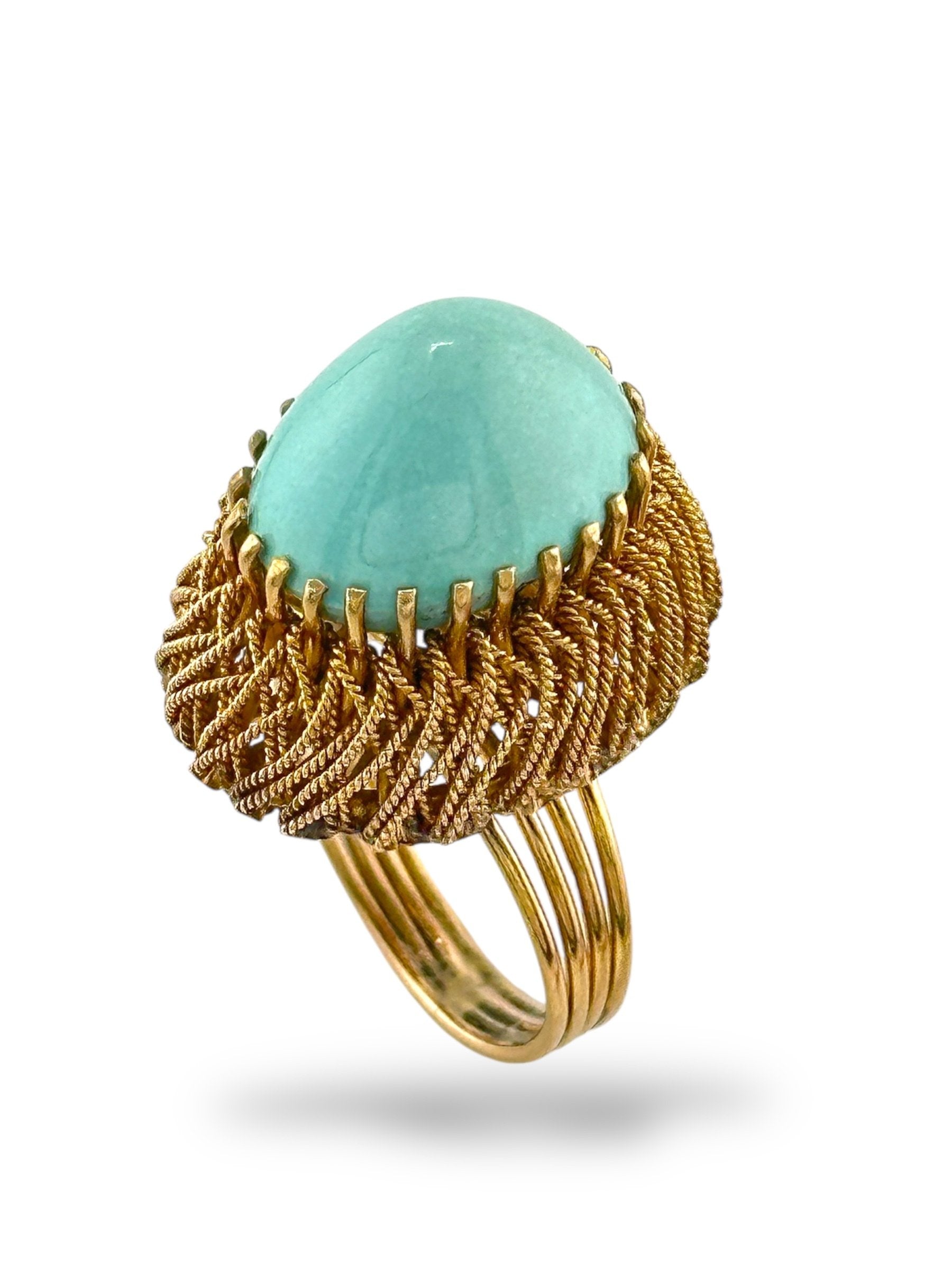18K Yellow Gold Ring with Turquoise Stone