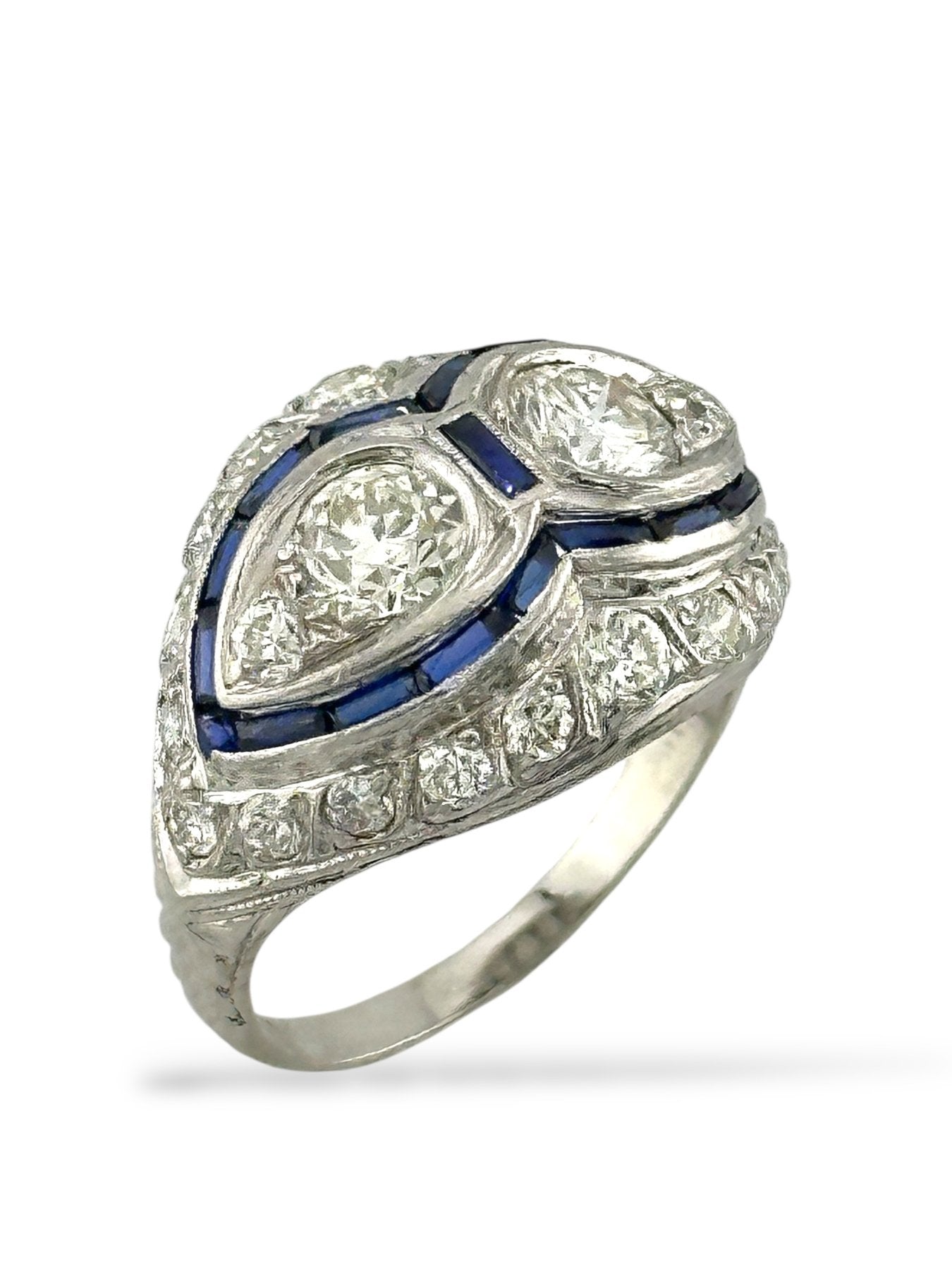 Platinum Art Deco Ring with 1.60 Carats of Diamonds and French-Cut Sapphires