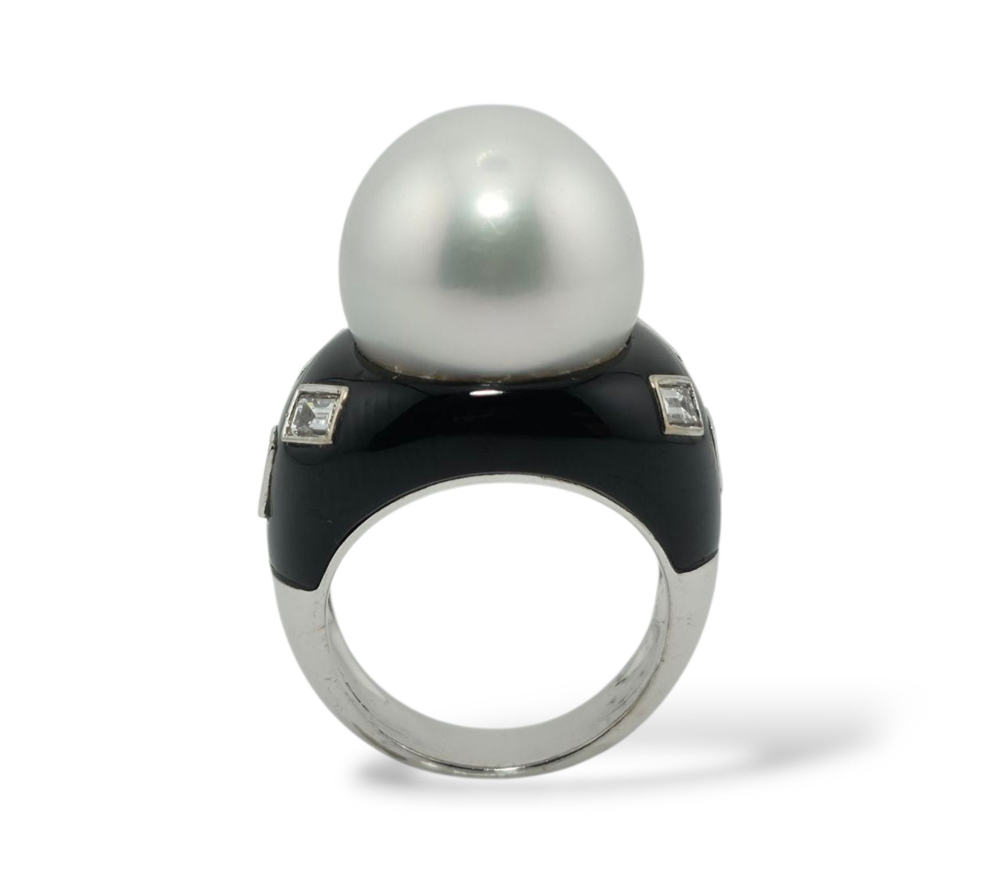 Art Deco 18K White Gold Ring with Pearl, Onyx and Emerald-Cut Diamonds