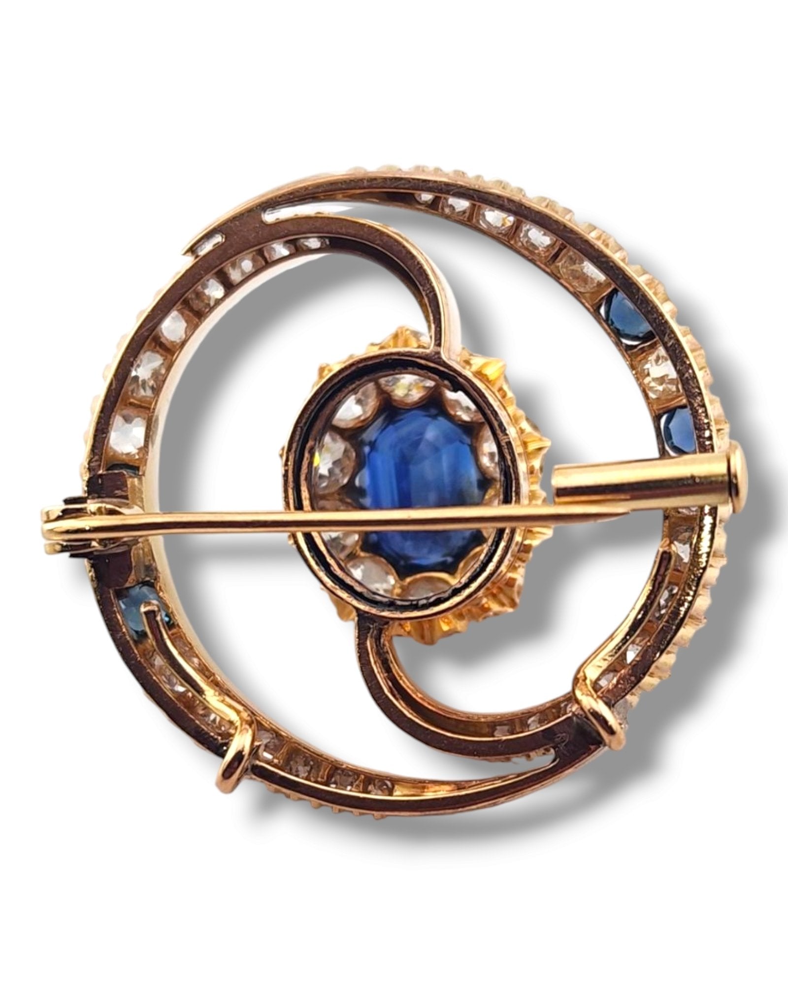 Brooch - 14 kt. Yellow gold, An Antique Sapphire and Diamond Pin Brooch 1.68Ct  Diamond (Natural)  - Sapphire