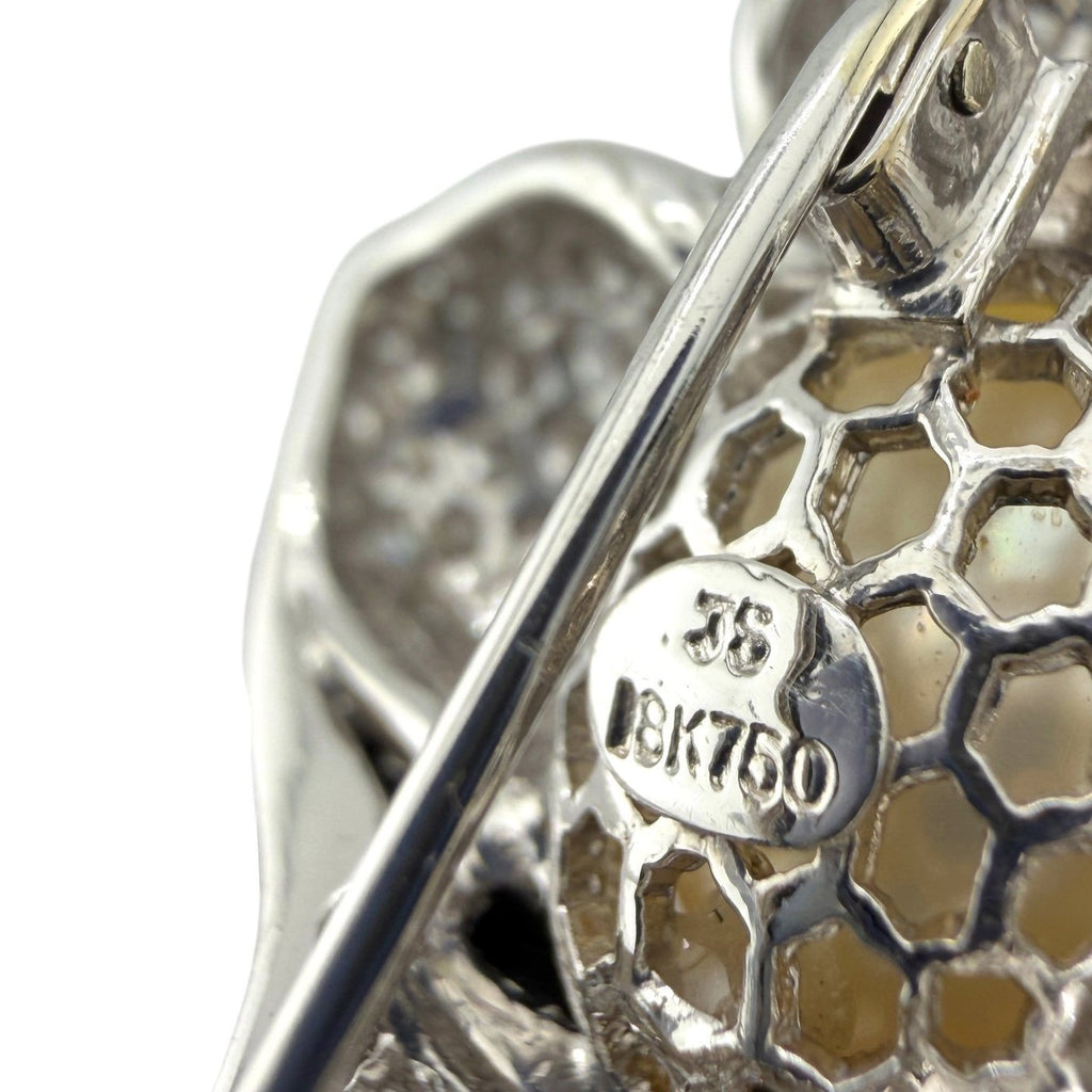 18K White Gold and 5.61ct Diamond Flower Brooch