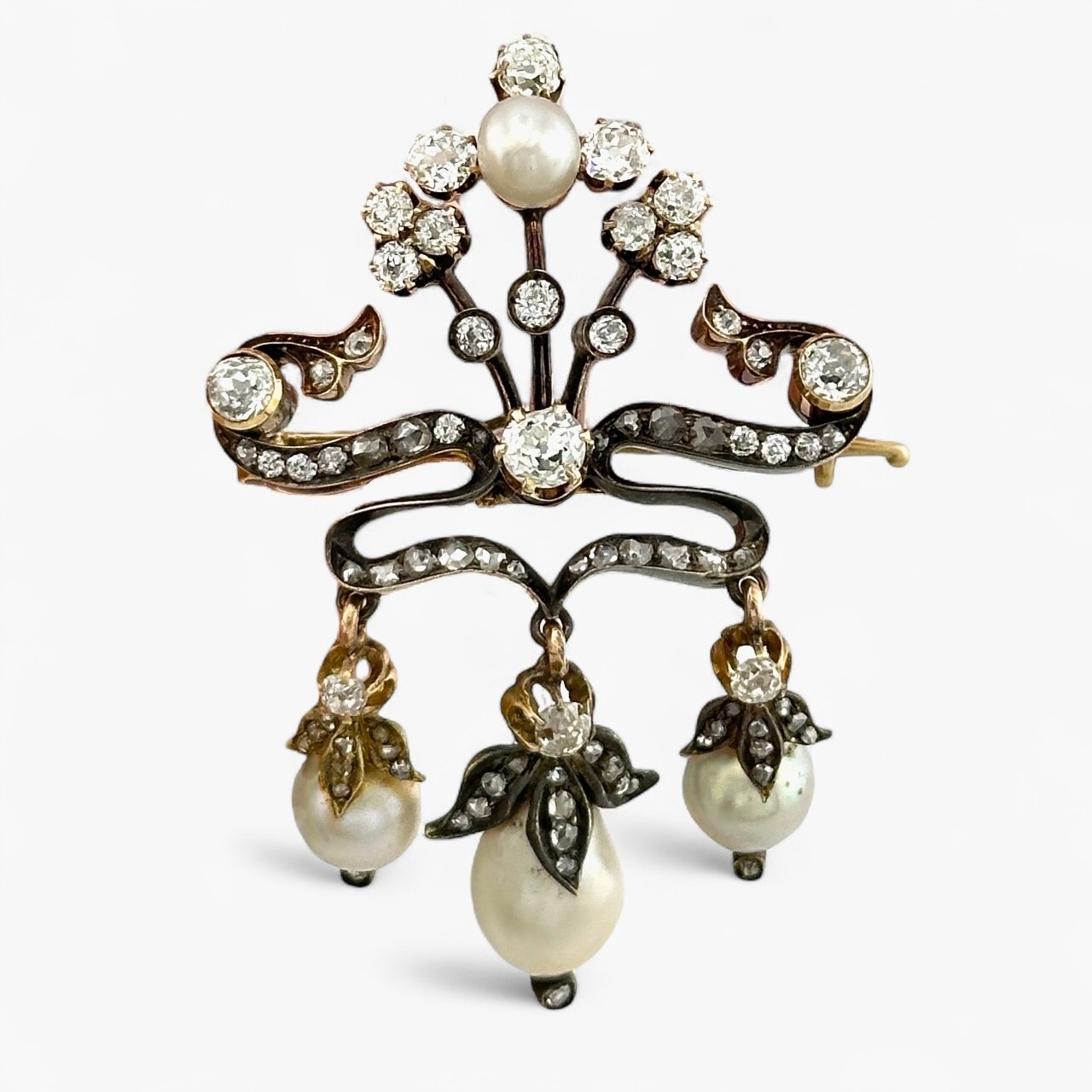 14 kt. Yellow gold, Imperial Russian Period, 14K Gold (56 Zolotnik) 3.00ct Diamond & Pearl Floral Brooch by Henrik -  3.0ct. tw. Diamond