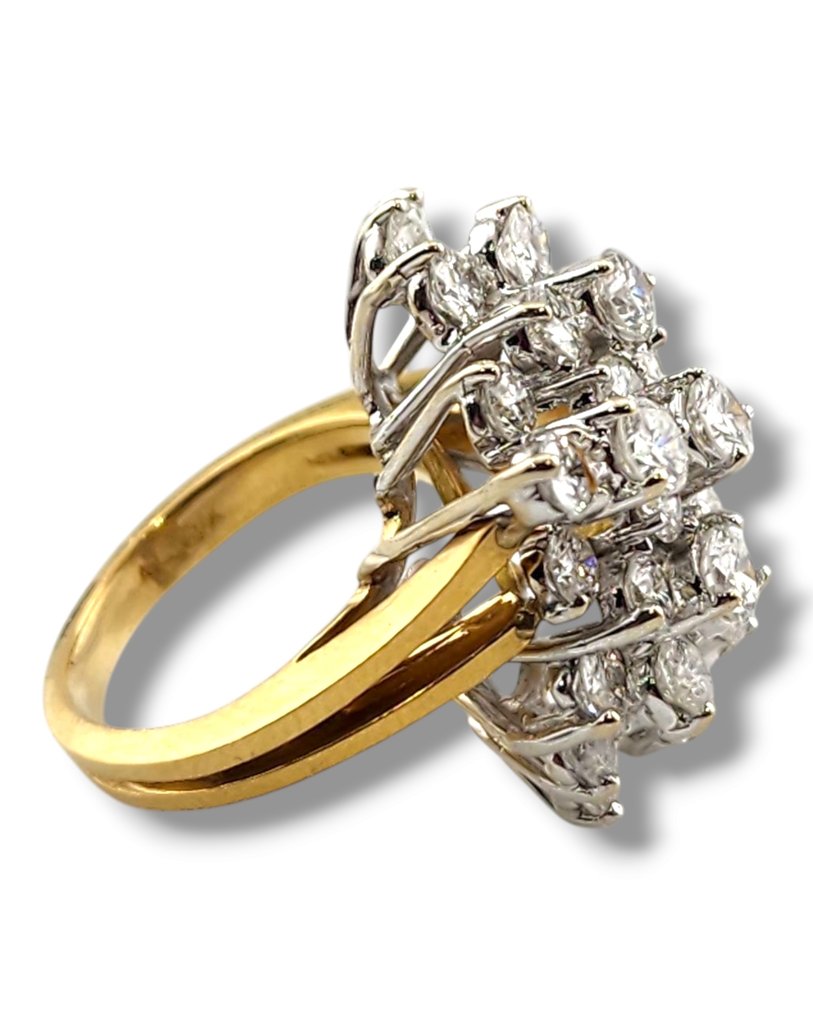 18 kt. Yellow gold, 18K Yellow Gold Ring with Beautiful Diamonds 4.0 Carats - 4.00ct. tw. Diamond