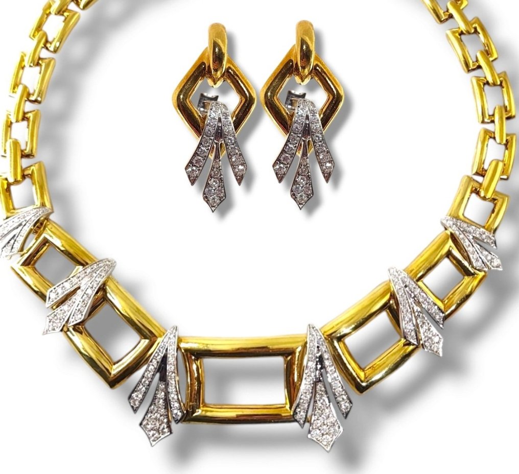 Necklace - 18 kt. Yellow gold, Gorgeous 18K Gold Rectangle Shaped Necklace Earrings Set with Diamonds 6.30 Carats - 6.30ct. tw. Diamond (Natural)