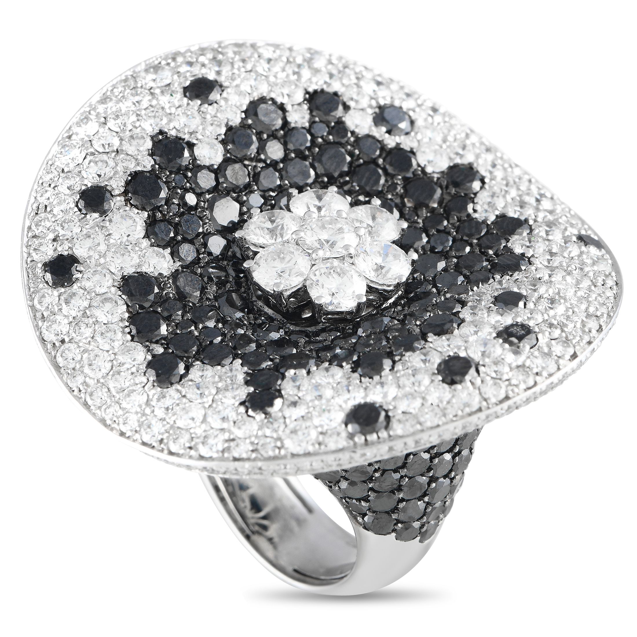 Maggioro18K White Gold 16.57ct Black and White Diamond Cocktail Ring – This delightful display ushers in visions of summer wi