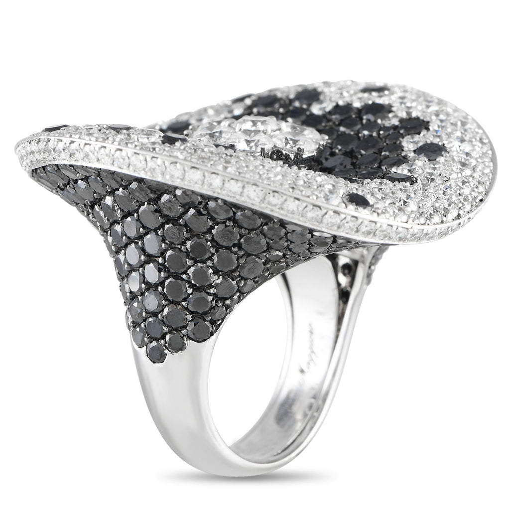 Maggioro18K White Gold 16.57ct Black and White Diamond Cocktail Ring