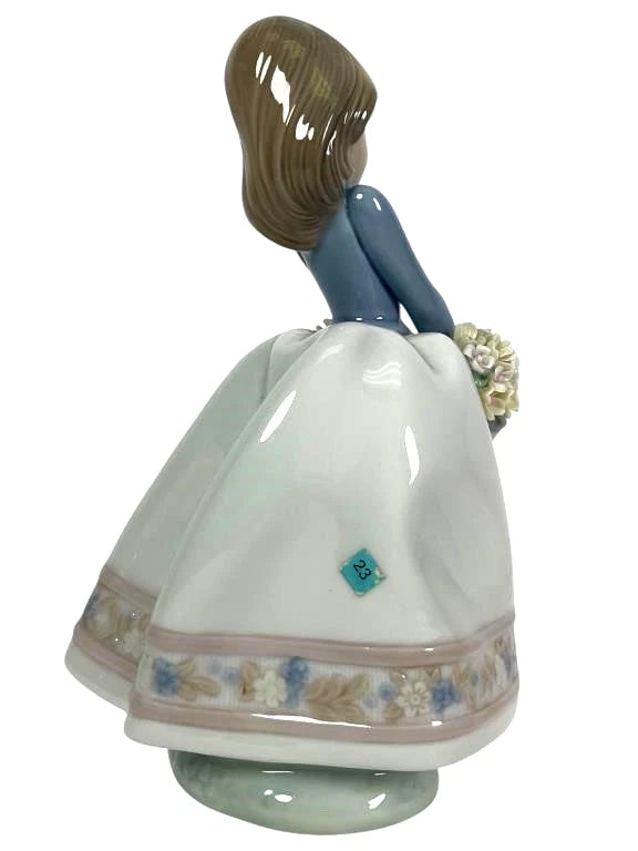 Lladro Vintage Limited Edition  Porcelain Figurine May Flowers Girl Figurine