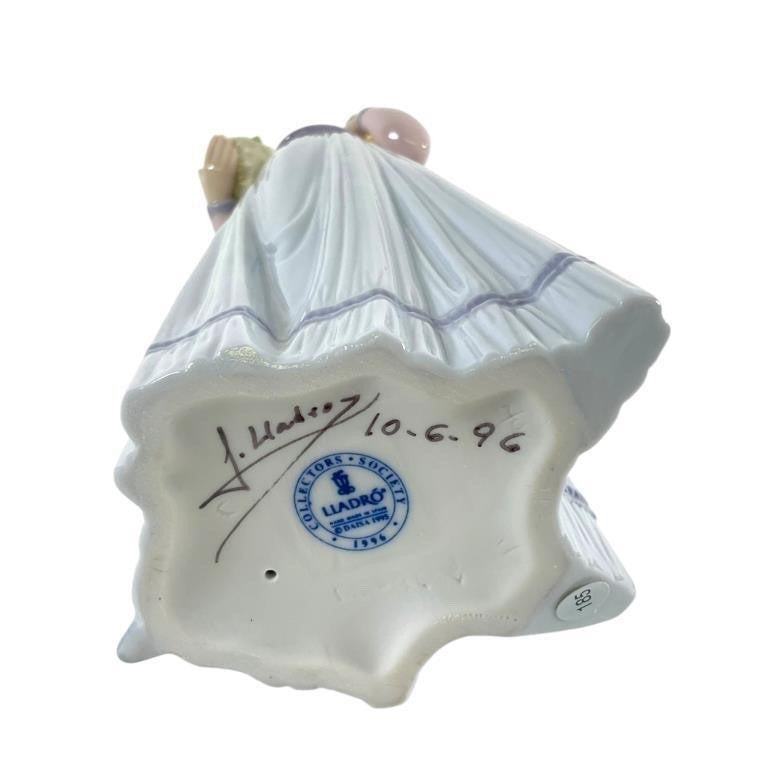 LLADRO INNOCENCE IN BLOOM 1996 SOCIETY PORCELAIN FIGURINE  7644G