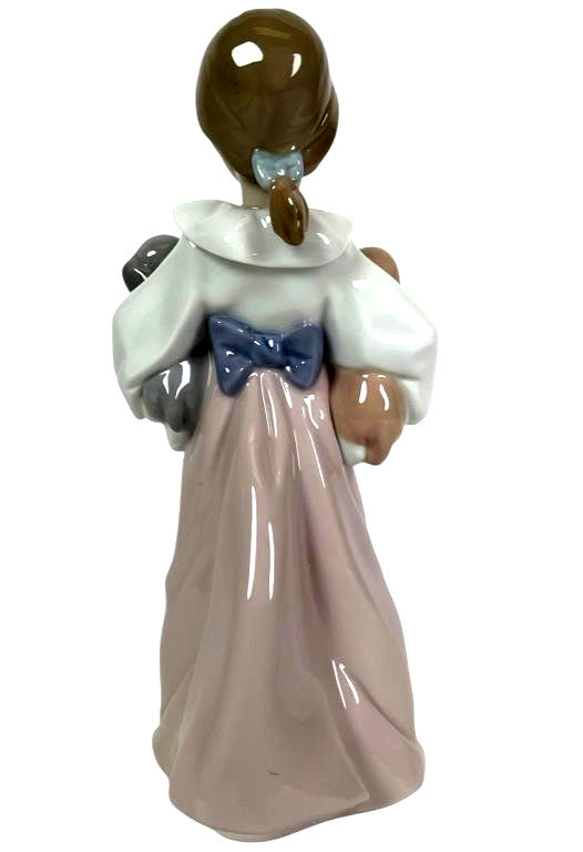 LLADRO ARMS FULL OF LOVE PORCELAIN FIGURINE  01006419
