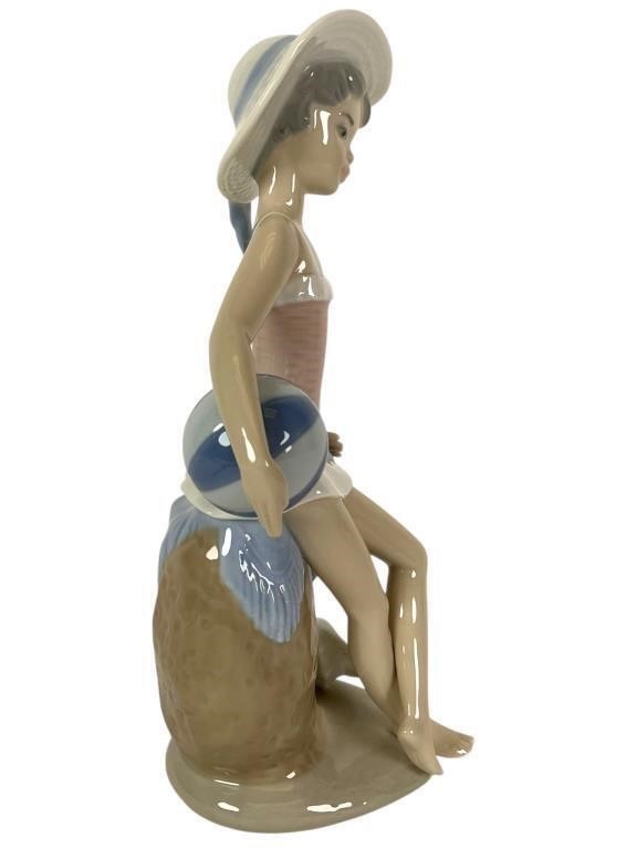 LLADRO SUMMER 1984-99 PORCELAIN FIGURINE  5219G
