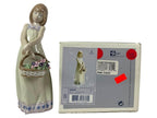 LLADRO FLORAL TREASURES PORCELAIN FIGURINE  5605