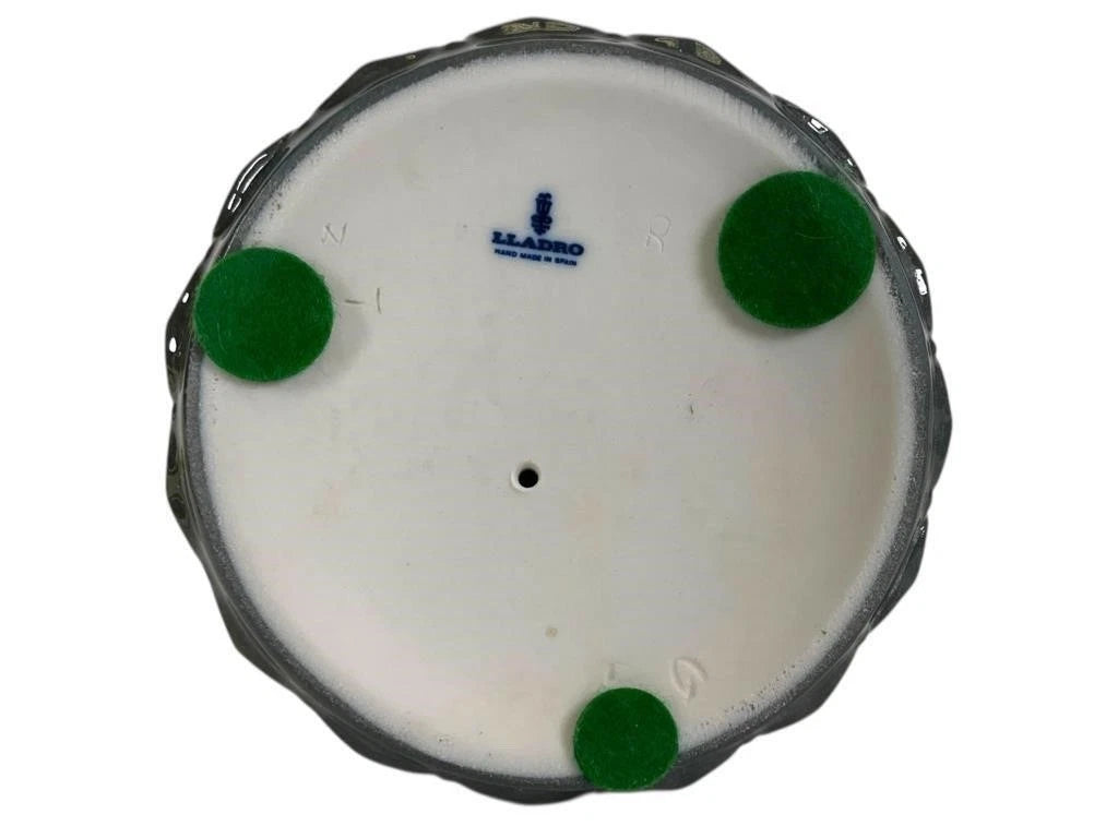 Lladro  Vintage Limited Edition Japanese Geisha Girl with Umbrella 4988