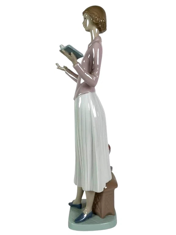 Lladro  Vintage Limited Edition Little Todays Lesson 6659