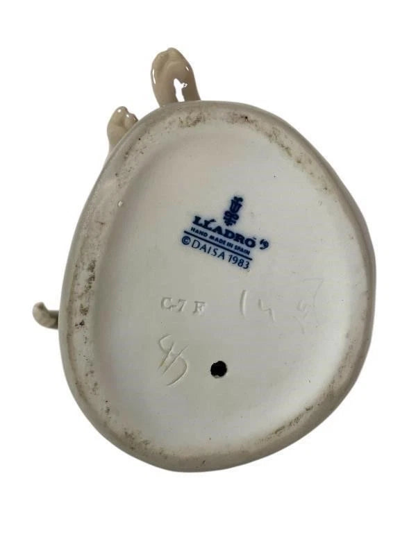 Lladro  Vintage Limited Edition Summer Girl with Beach Ball Figurine