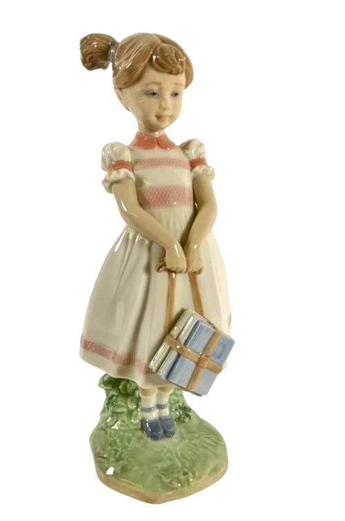 Lladro  Vintage Limited Edition Little Schoolgirl #6814 – Lladro porcelain figurine titled Little Schoolgirl, model number 68