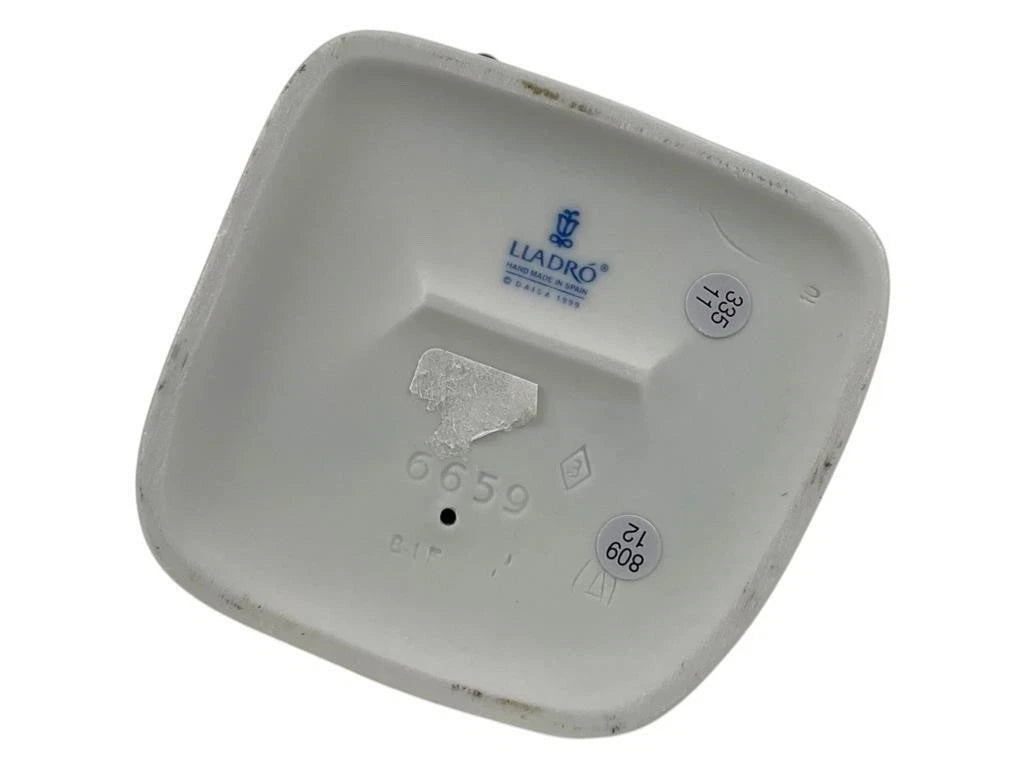 Lladro  Vintage Limited Edition Little Todays Lesson 6659