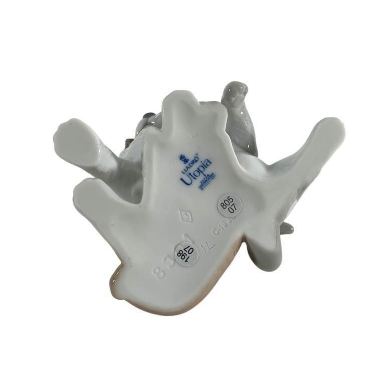 Lladro Porcelain Against All Odds 8301
