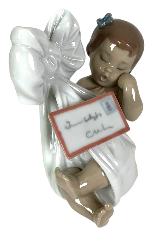 LLADRO HEAVENS GIFT (GIRL) 1999-01 PORCELAIN FIGURINE  6626G