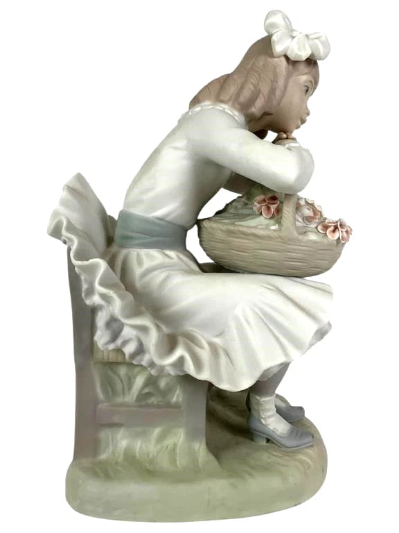 Lladro  Vintage Limited Edition Girl with Flowers and Dog 1088