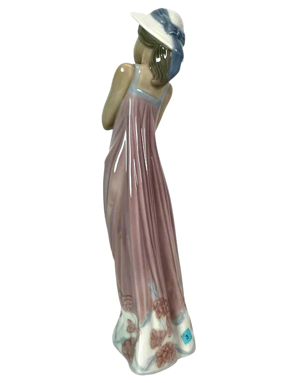 Lladro  Vintage Limited Edition nCindy 5646