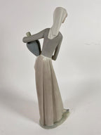 RETIRED: 1985 GIRL W/JUGS LLADRO