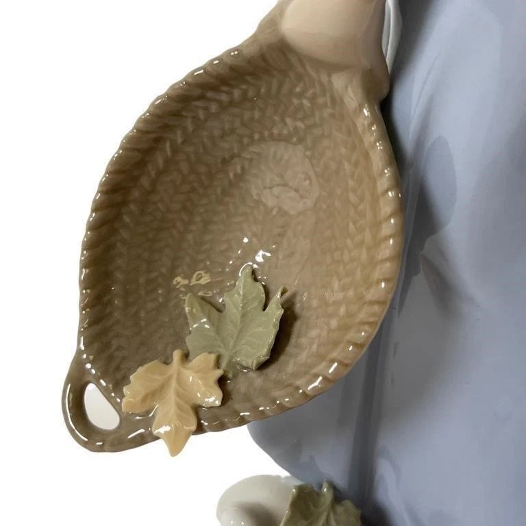 Lladro  Vintage Limited Edition Fall Angel  6147