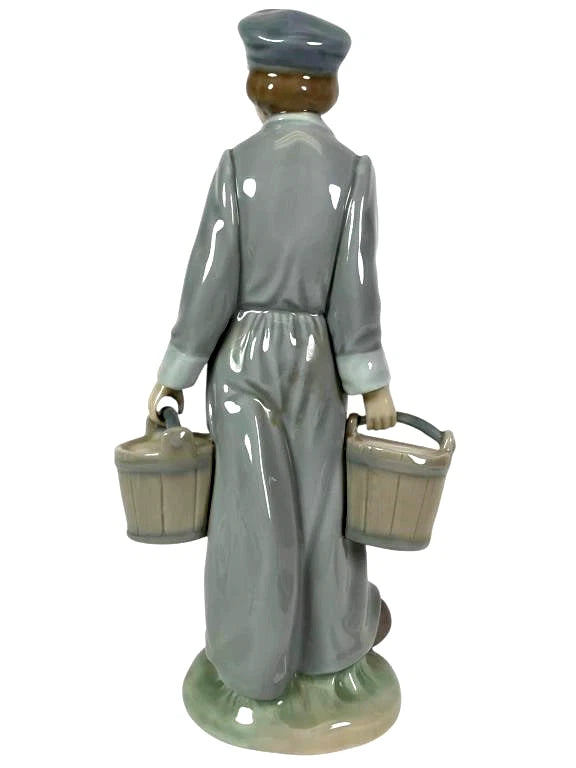 Lladro  Vintage Limited Edition Dutch Boy with Pails 4811