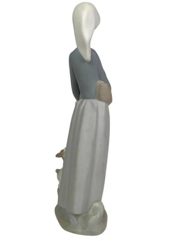 Lladro Vintage Limited Edition  Porcelain Figurine Girl with Goose and Dog #4866