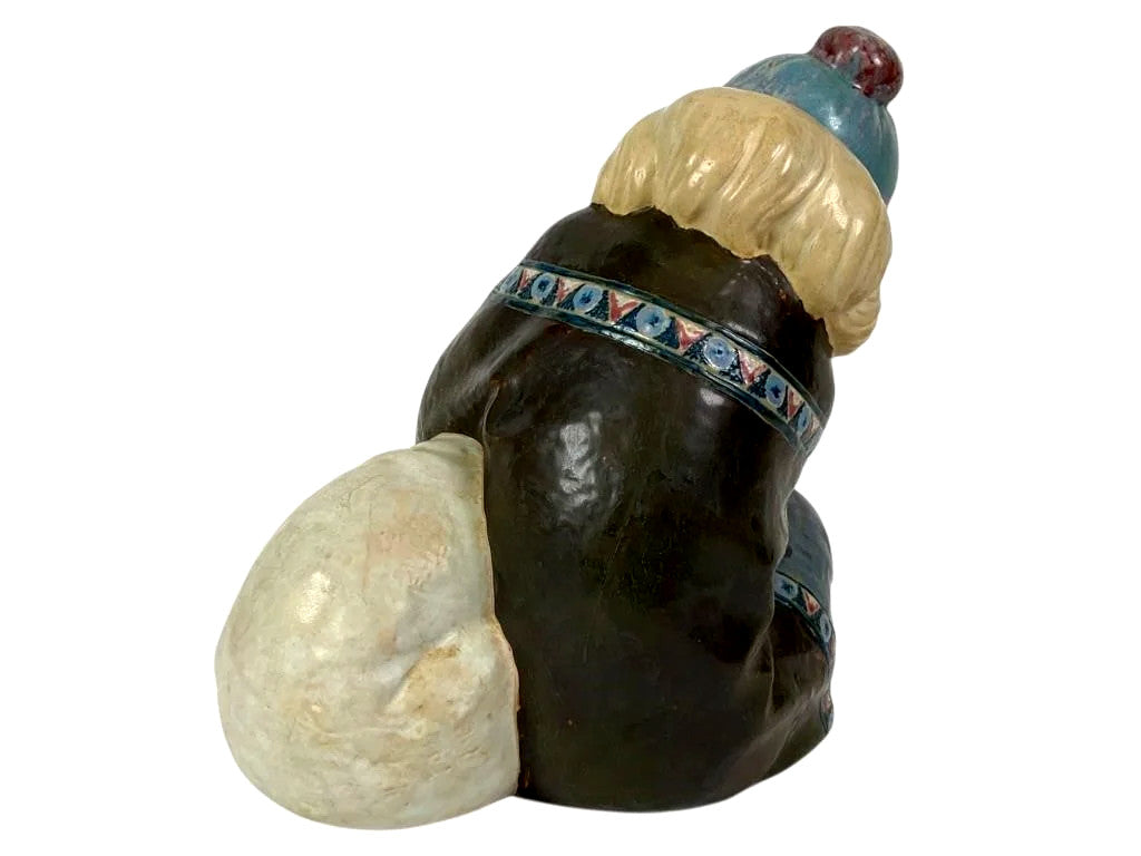 LLADRO ESKIMO PLAYING PORCELAIN FIGURINE  2097.