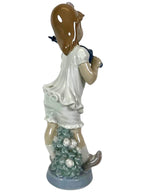 LLADRO SWEET GIRL PORCELAIN FIGURINE  01004987