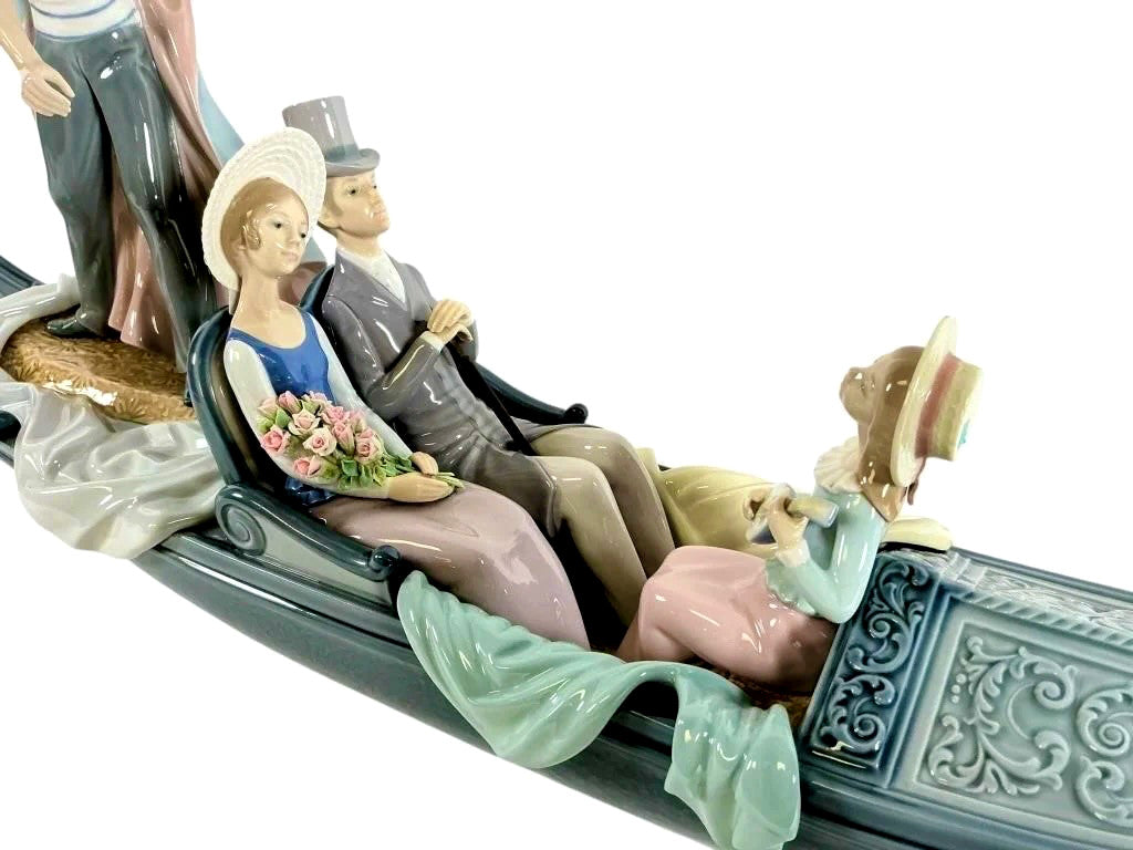 Lladro Limited Edition Porcelain In the Gondola model #1550 Large RARE