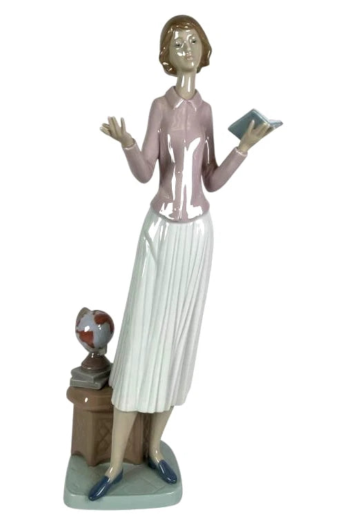 Lladro  Vintage Limited Edition Little Todays Lesson 6659 – Porcelain figurine titled 'Today's Lesson' by Lladro, model numbe