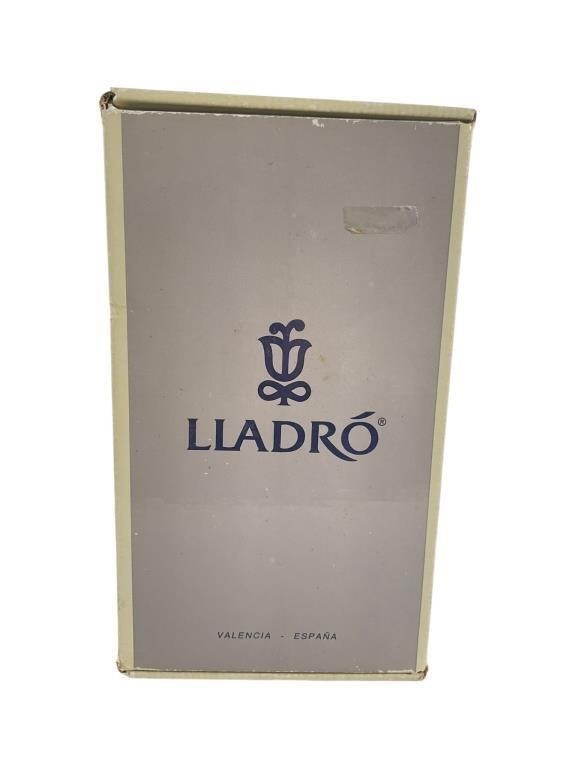 LLADRO INNOCENCE IN BLOOM 1996 SOCIETY PORCELAIN FIGURINE  7644G