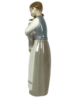 LLADRO GIRL WITH LAMB 1969-93 PORCELAIN FIGURINE  1010G