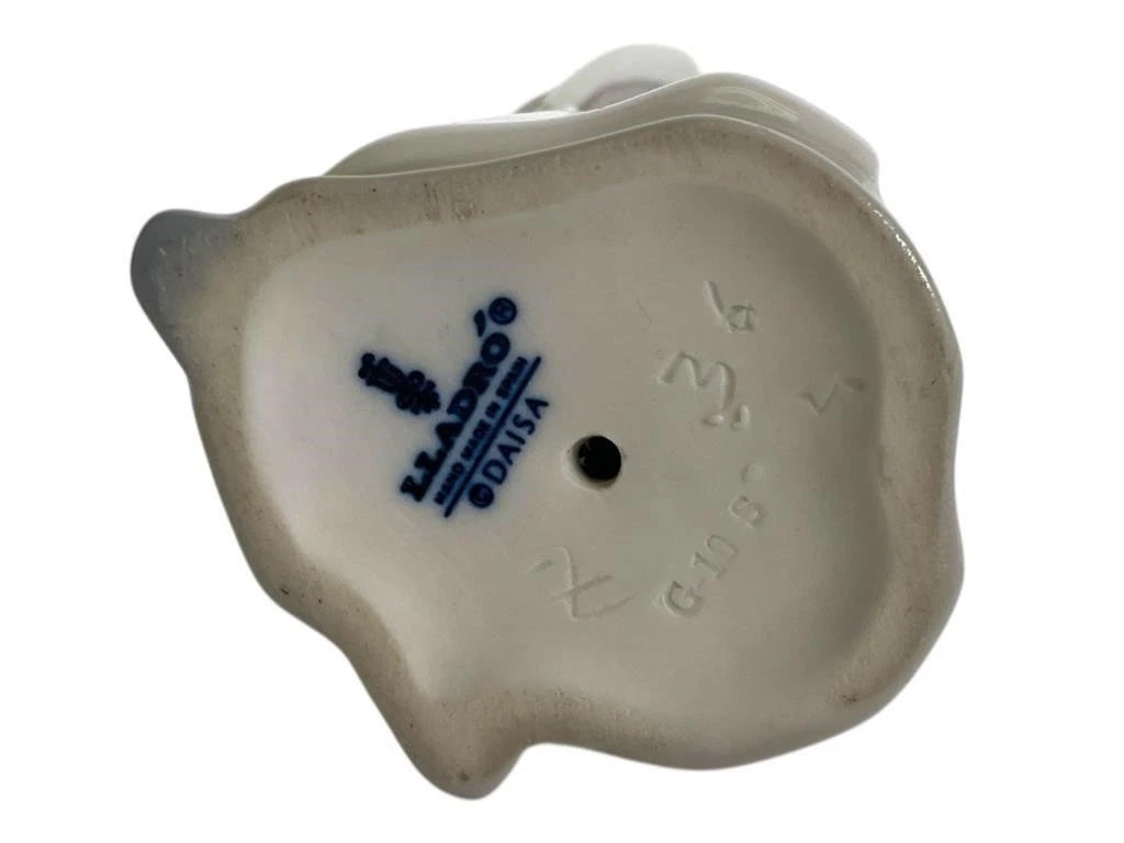 Lladro  Vintage Limited Edition Girl with Lamb 1010