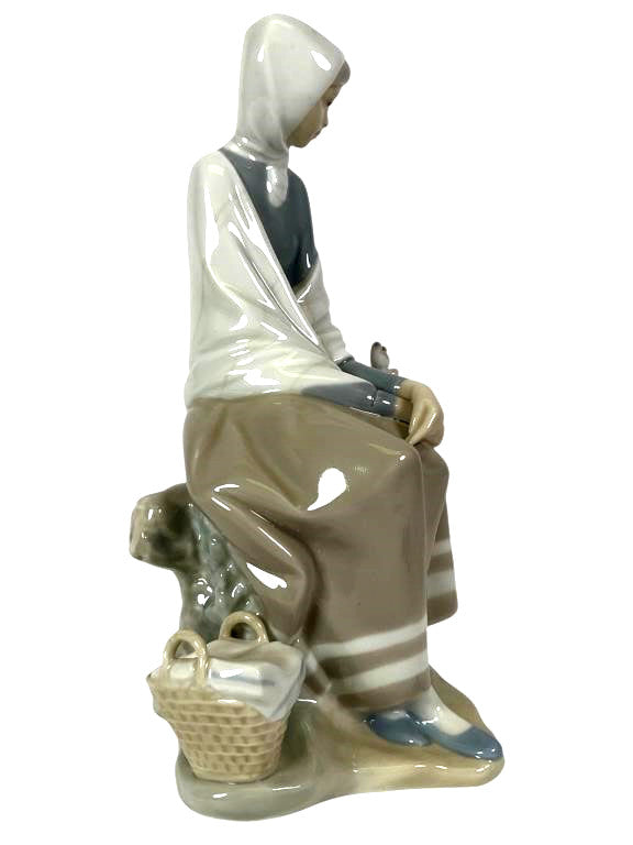 LLADRO NEW SHEPHERDESS 1969-85 PORCELAIN FIGURINE  4576G