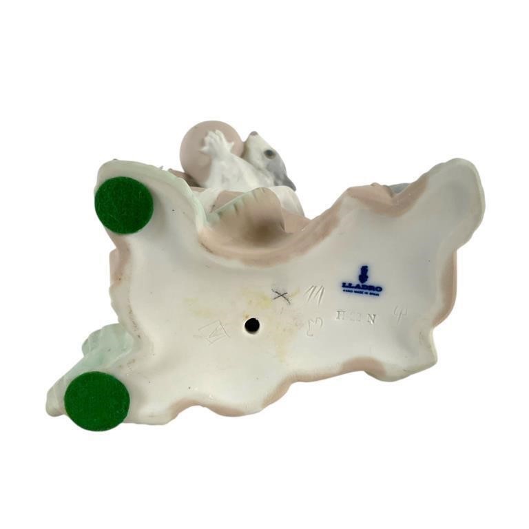 LLADRO DORMOUSE PORCELAIN FIGURINE  01004774 RETIRED: 1983