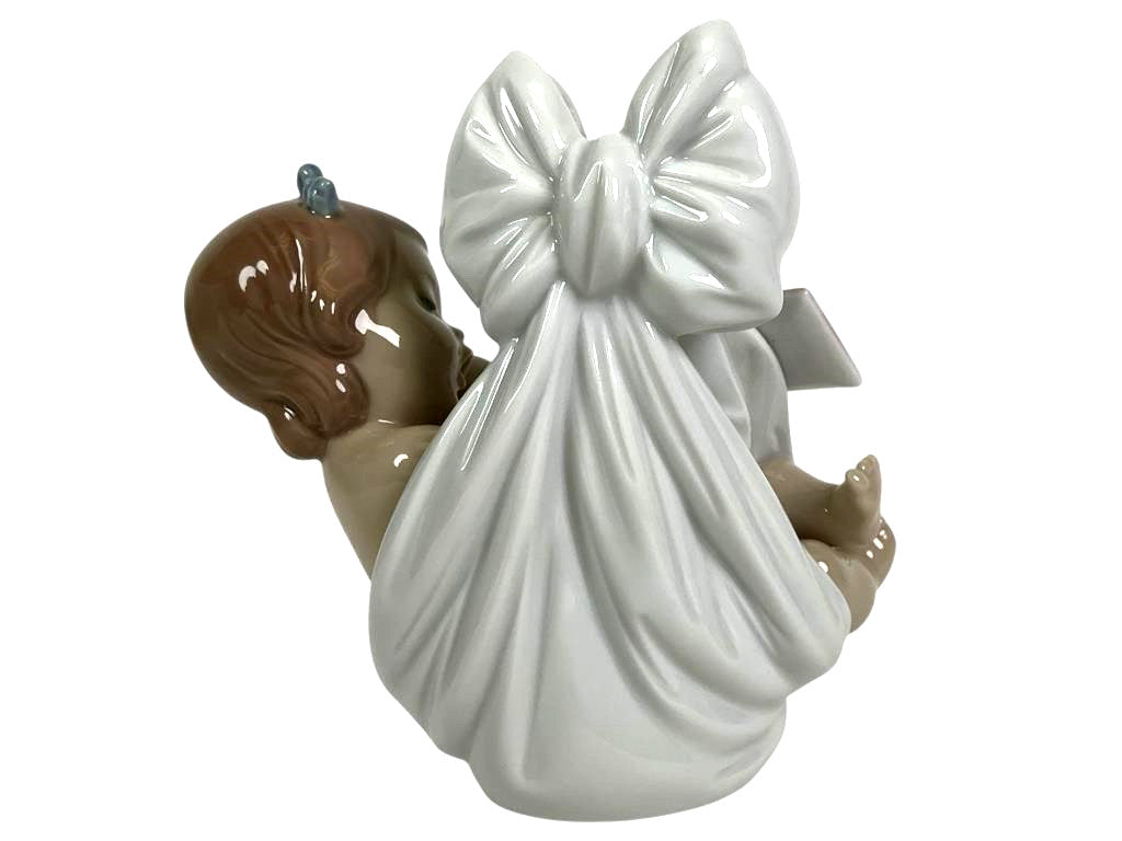 LLADRO HEAVENS GIFT (GIRL) 1999-01 PORCELAIN FIGURINE  6626G