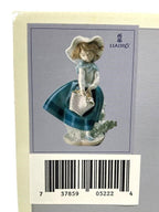 LLADRO PRETTY PICKINGS PORCELAIN FIGURINE  01005222
