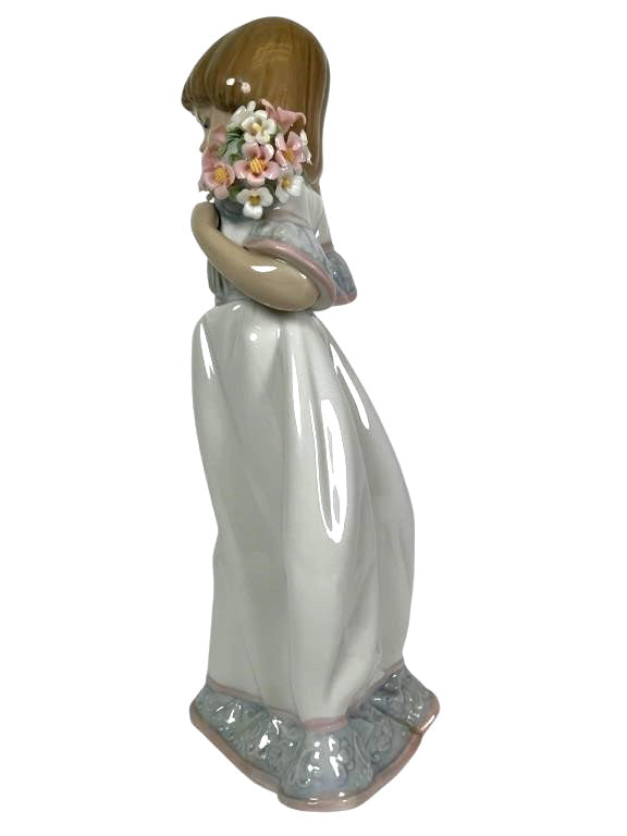 LLADRO SPRING BOUQUETS 1987-87 SOCIETY PIECE 1987 PORCELAIN FIGURINE  7603