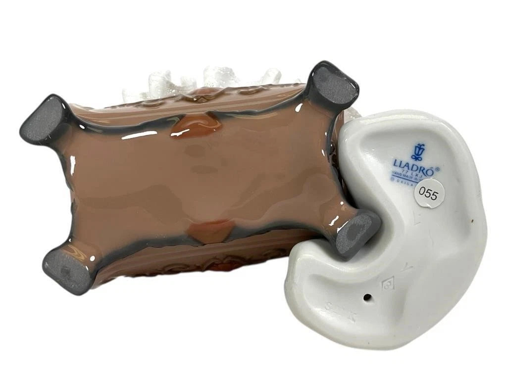 Lladro  Vintage Limited Edition Petals of Hope 6701