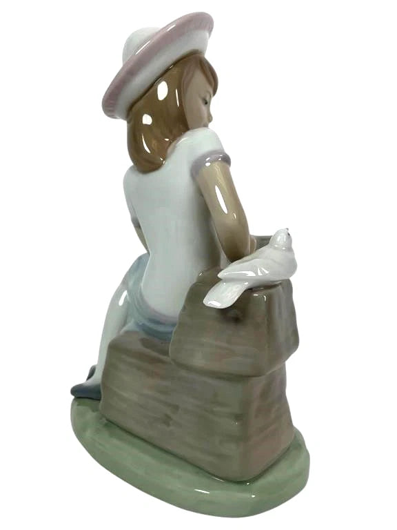 Lladro Vintage Limited Edition  Porcelain Figurine Sundays Child #6024
