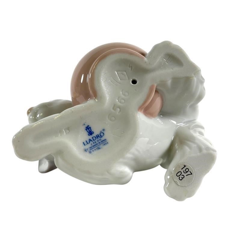 Lladro Secret Spot 6566 Porcelain Figurine