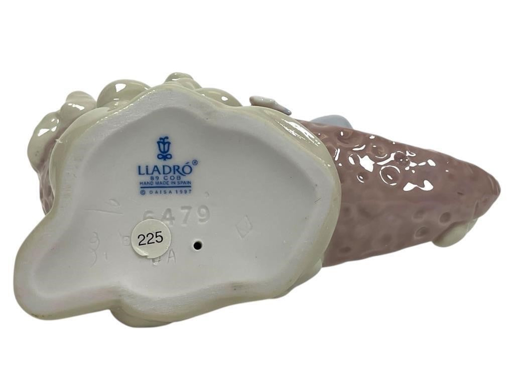 LLADRO HEAVENLY SLUMBER PORCELAIN FIGURINE  01006479