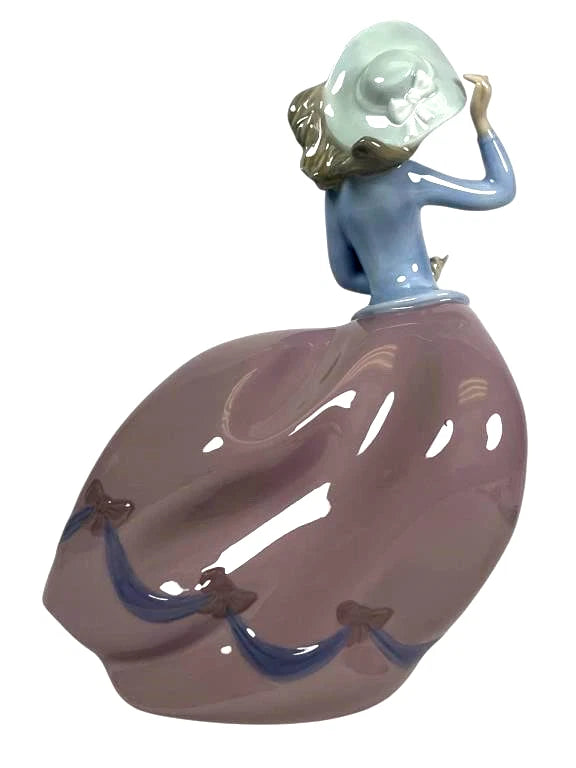 Lladro Vintage Limited Edition  Porcelain Figurine Spring Breeze  #5590