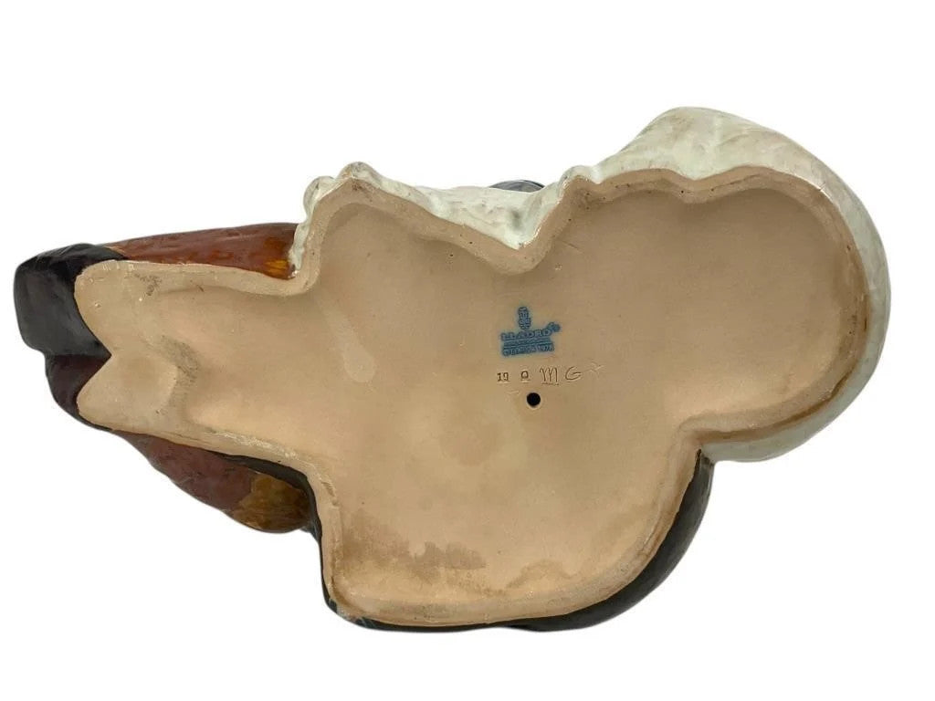 LLADRO ESKIMO PLAYING PORCELAIN FIGURINE  2097.