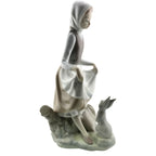 Lladro Rabbit's Food Collectible Figurine #4826 Retired Glazed Finish